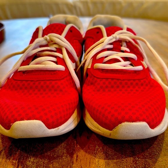 Athletic Works Mesh Memory Foam tennis shoes size 8 - Picture 3 of 6